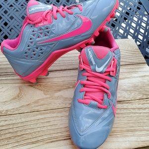 Women's nike lax cleets.